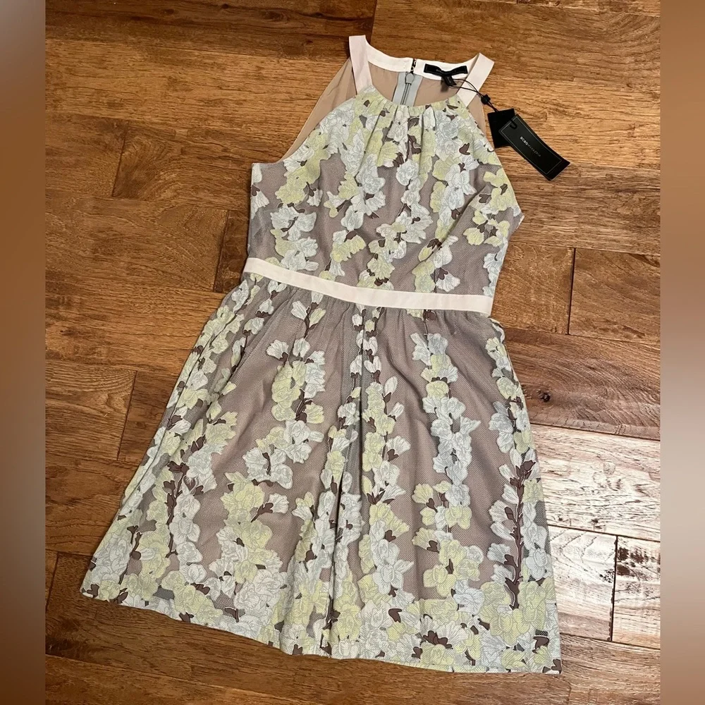 NEW BCBG Cailyn Floral Mini Dress, Size 4 - Picture 3 of 15